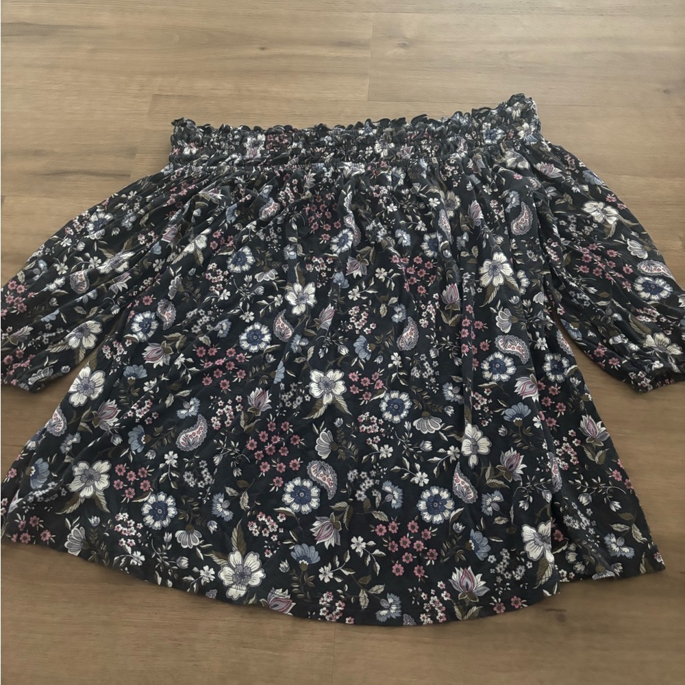 18/20 Lane Bryant floral shortened sleeve cinched neckline top